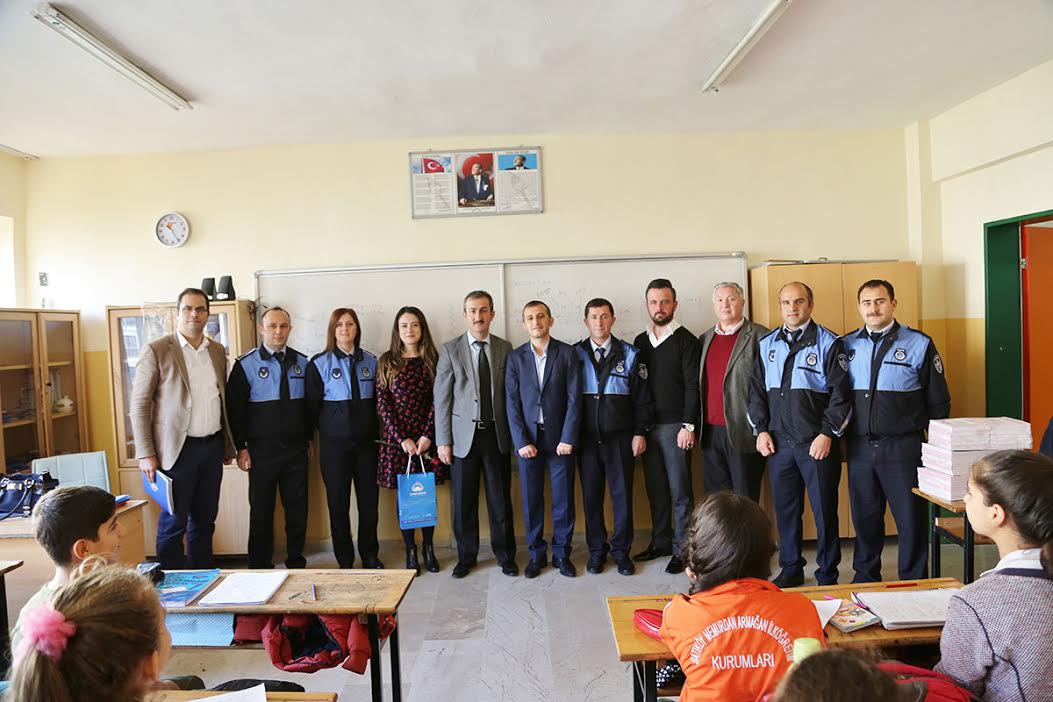 İstanbul zabıtası öğretmenleri unutmadı