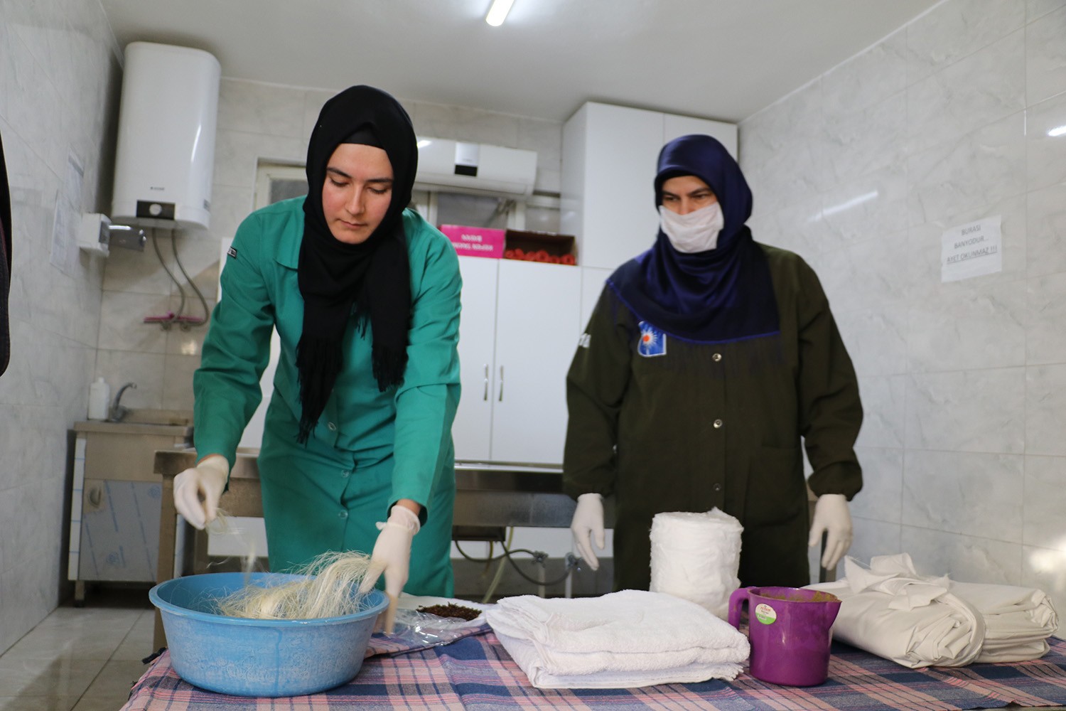 Severek yaptıkları mesleklerini duyan irkiliyor