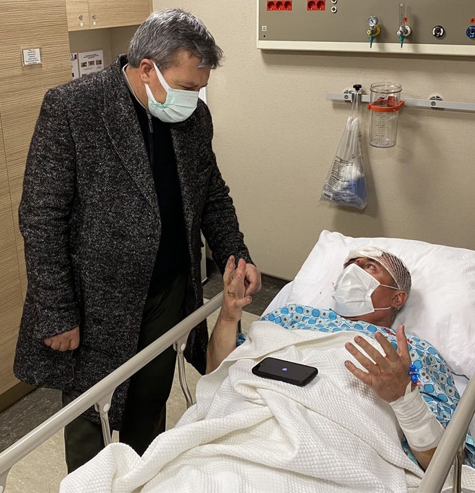 Selçuk Özdağ'a saldırı