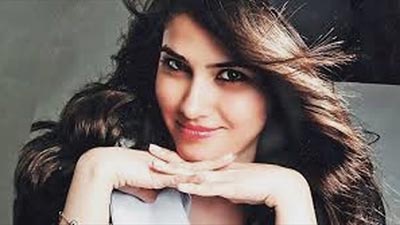 Özgecan'ın babası yazdı, Ebru Gündeş seslendirdi