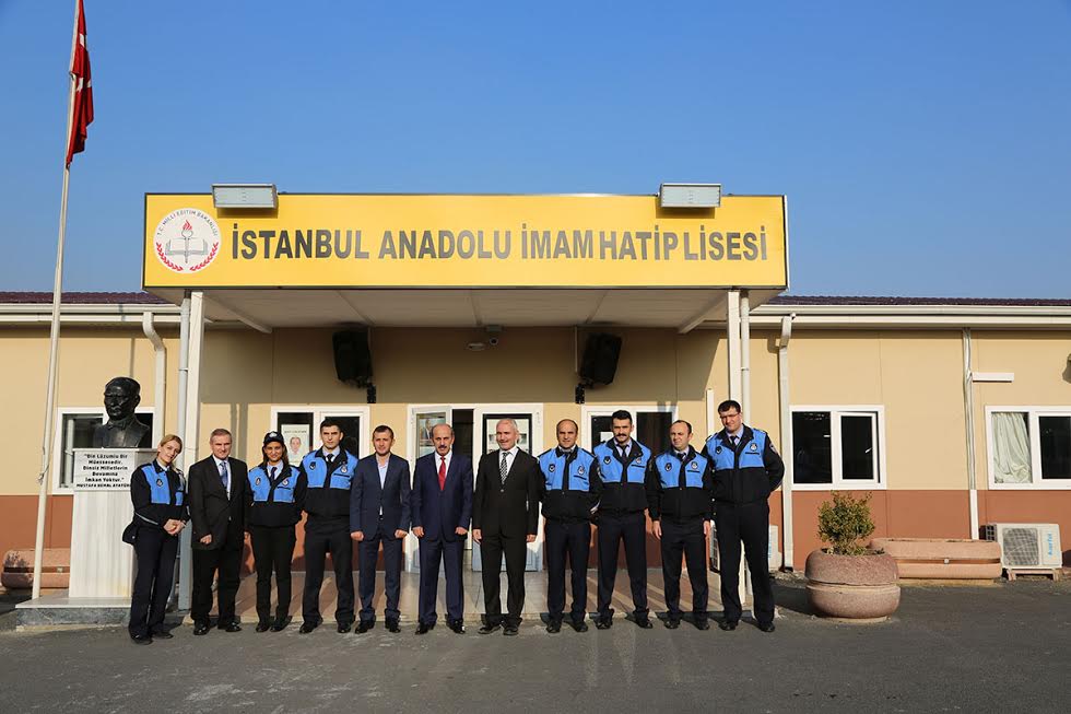 İstanbul zabıtası öğretmenleri unutmadı