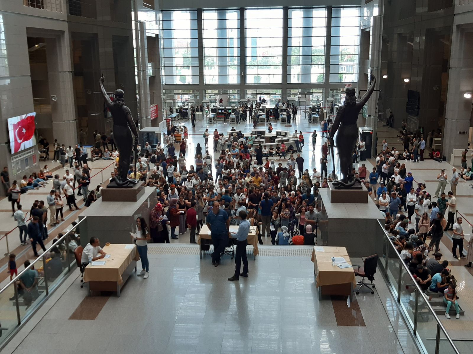 İstanbul Adliyesinde sınav yoğunluğu