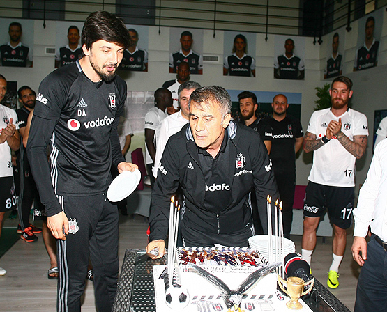 Şampiyon Beşiktaş'ta Osmanlıspor maçı hazırlıkları