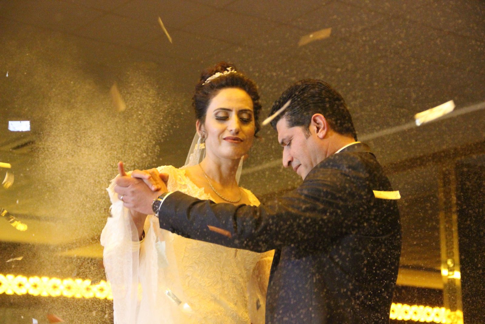 Şanlıurfalı spiker önce haberleri sundu, sonra evlendi