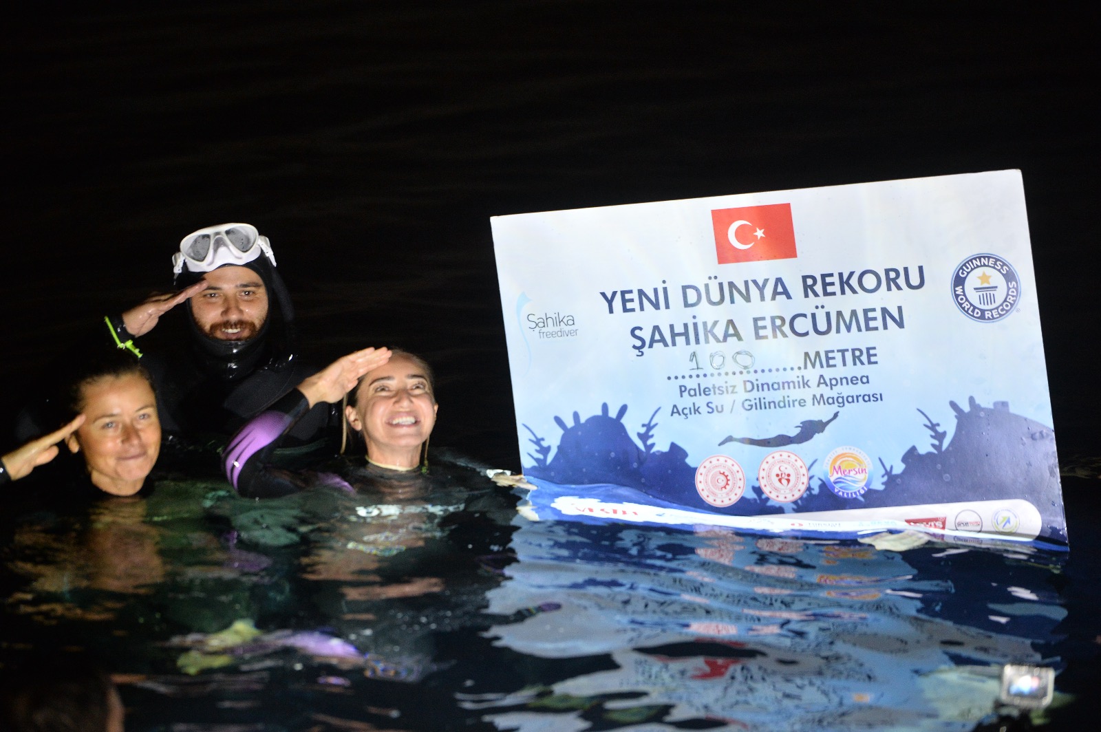 Şahika Ercümen'den dünya rekoru!