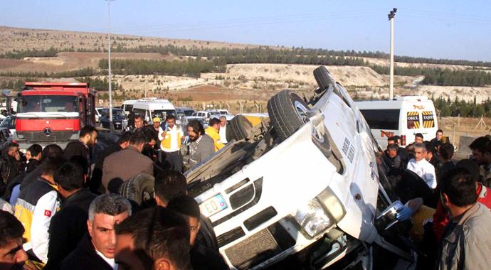 Şanlıurfa'da okul servisi devrildi: 26 yaralı