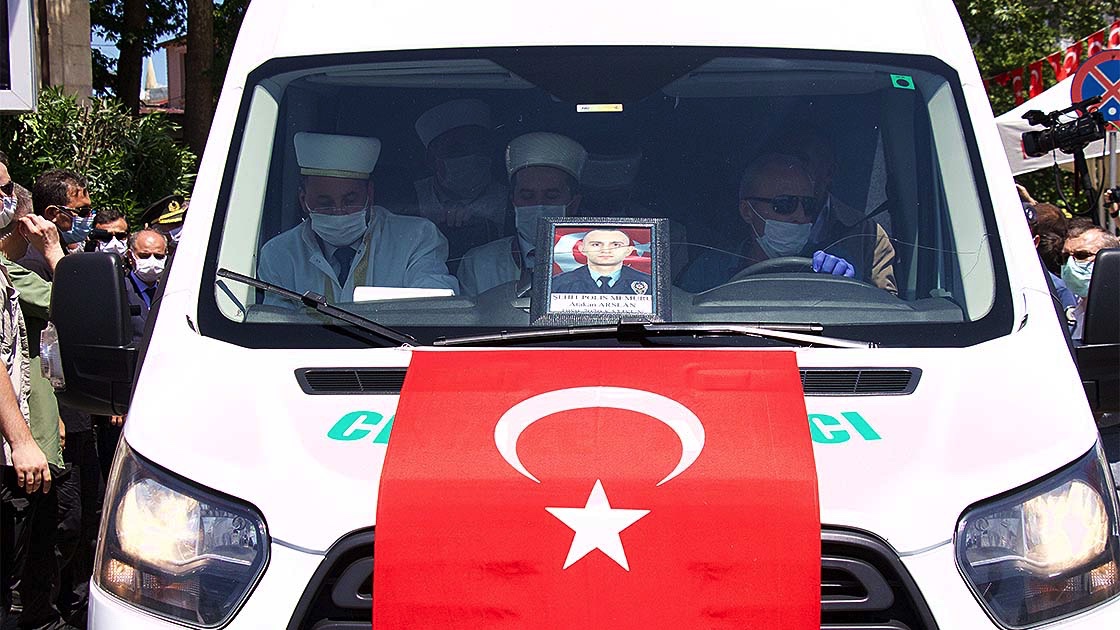 Şehit polis memuru Atakan Arslan son yolculuğuna uğurlandı