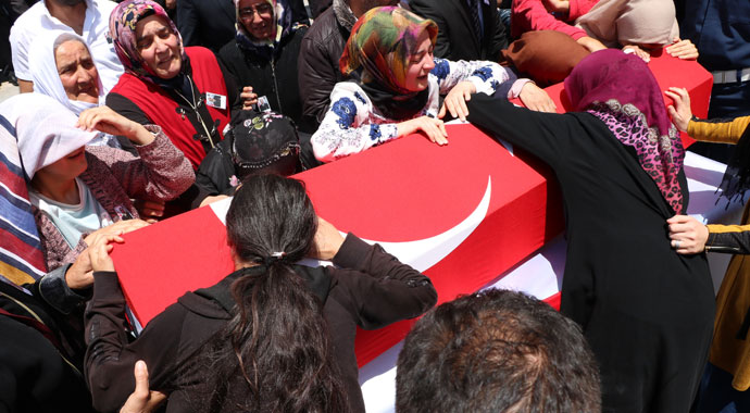 Şehit Mehmet Köklü, son yolculuğuna uğurlandı
