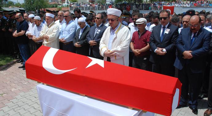 Şehit Astsubay Mustafa Ayna daha küçücükken 'teröristsiz bir dünya' dilemiş