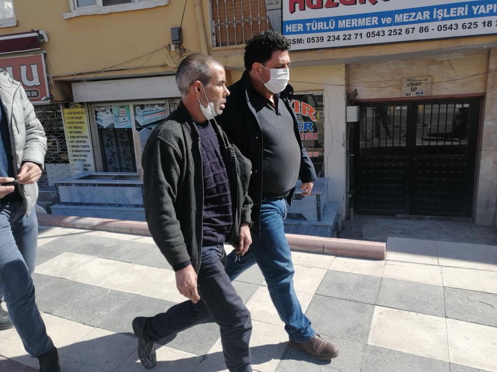 Sevgililer gününde karısını dövüp bıçakladı, eve kilitledi