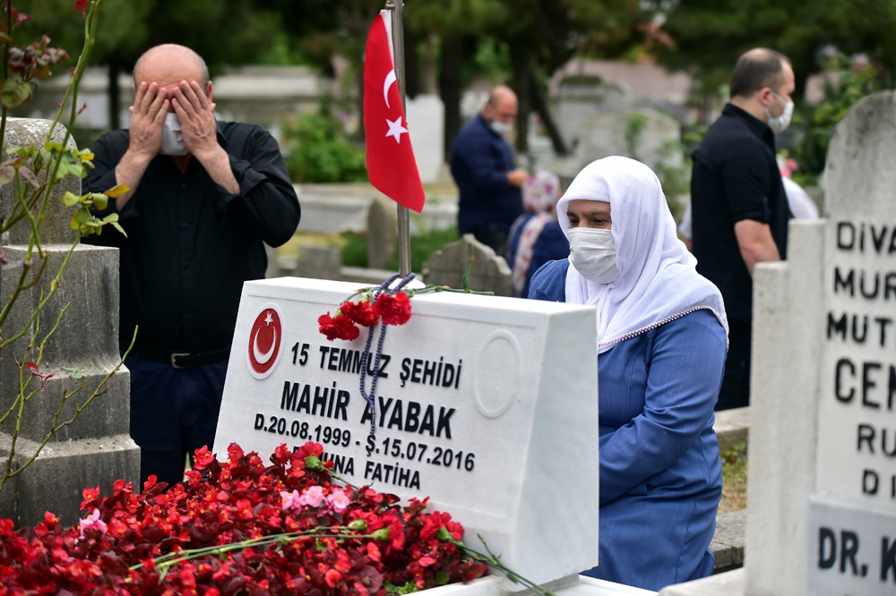 15 Temmuz Edirnekapı Şehitliği’nde anma töreni düzenlendi