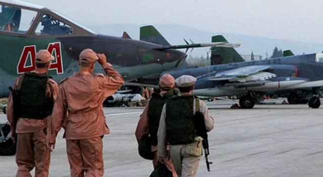 Ölen Rus pilot Türkiye'ye teslim edildi Ölen Rus pilot Türkiye'ye teslim edildi
