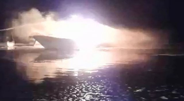 Patlayan tekne alev topuna döndü