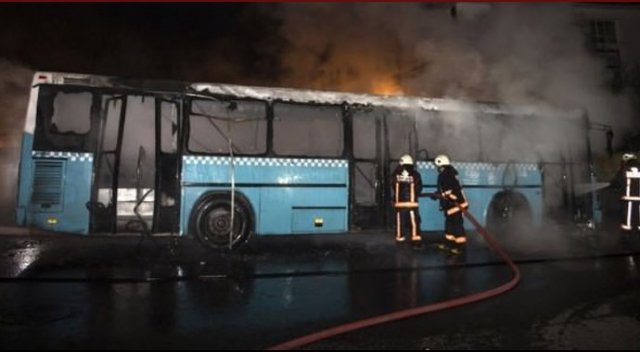 Bağcılar&#039;da halk otobüsü kundaklandı