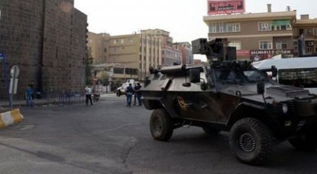 Diyarbakır'da 3 mahallede sokağa çıkma yasağı! Diyarbakır'da 3 mahallede sokağa çıkma yasağı!