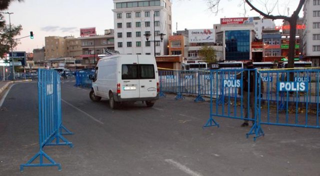 Diyarbakır’da polis helikopterine roketli saldırı