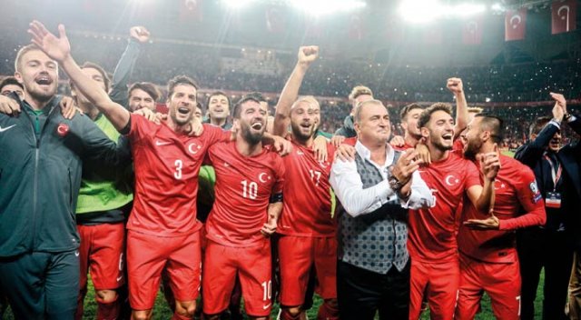EURO 2016'daki rakiplerimiz belli oluyor! Kim gelirse gelsin... EURO 2016'daki rakiplerimiz belli oluyor! Kim gelirse gelsin...