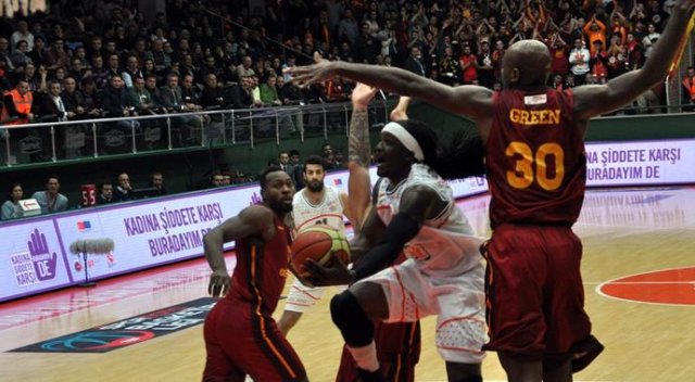 Galatasaray&#039;a Banvit darbesi