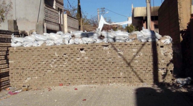 Nusaybin'de patlama, 2 ölü var... Nusaybin'de patlama, 2 ölü var...