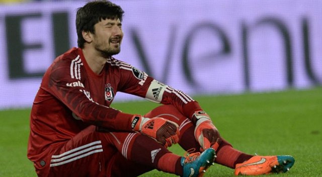 Tolga Zengin'e tepki yağıyor Tolga Zengin'e tepki yağıyor