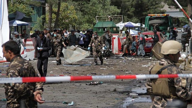 Afganistan'da aşiret liderinin evinde intihar saldırısı: 13 ölü Afganistan'da aşiret liderinin evinde intihar saldırısı: 13 ölü