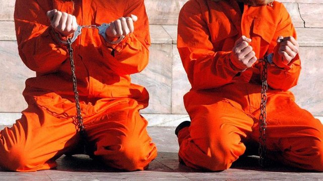 Guantanamo'da tutuklu sayısı 100'ün altına indi Guantanamo'da tutuklu sayısı 100'ün altına indi
