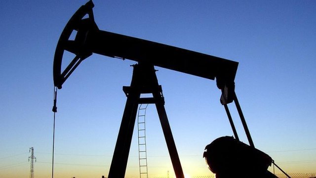 Brent petrol 35 doların üzerini test ediyor
