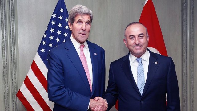 Çavuşoğlu ile Kerry telefonda görüştü Çavuşoğlu ile Kerry telefonda görüştü
