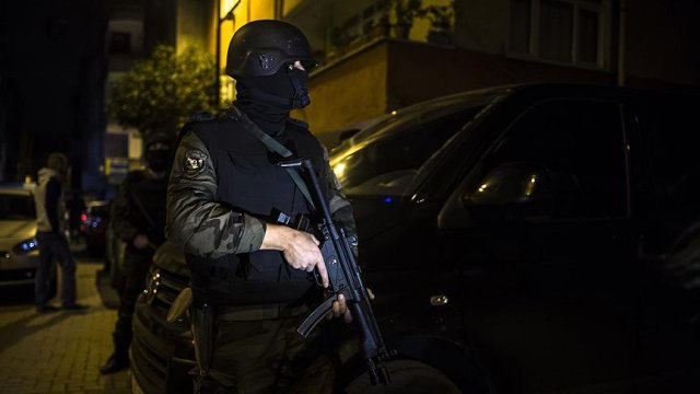 İstanbul'da terör operasyonu: 11 gözaltı İstanbul'da terör operasyonu: 11 gözaltı