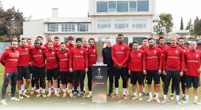 Umutlar Poldi'de Umutlar Poldi'de