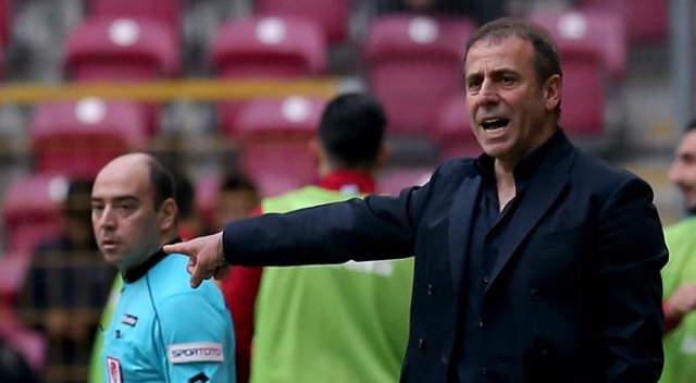Abdullah Avcı isyan etti: &#039;5-0 olabilirdi&#039;