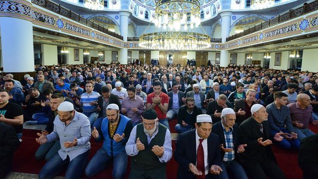 Avrupa&#039;daki Müslümanlardan Brüksel&#039;deki saldırılara tepki