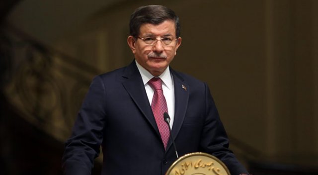 Davutoğlu Silopi'den almıştı, İran'da giydi Davutoğlu Silopi'den almıştı, İran'da giydi