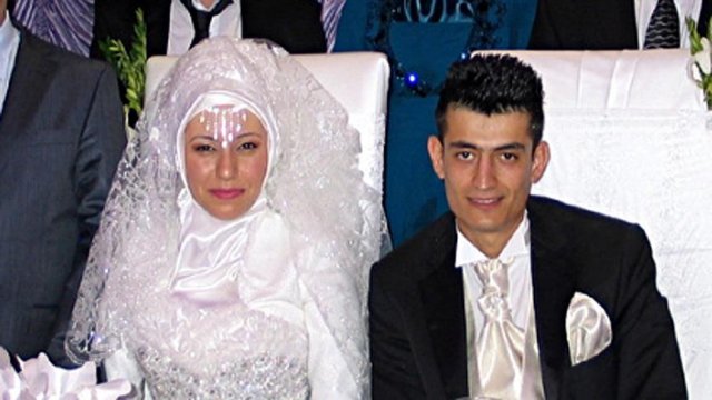 Eşi şehit olmadan yazdıkları duygulandırdı Eşi şehit olmadan yazdıkları duygulandırdı