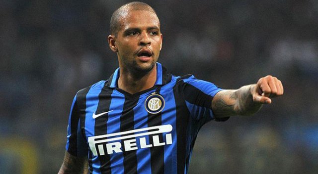 Felipe Melo'dan terör saldırıları sonrası Podolski'ye mesaj Felipe Melo'dan terör saldırıları sonrası Podolski'ye mesaj