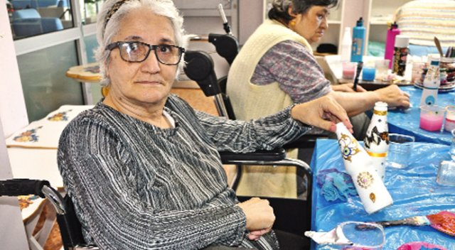 Her bin yaşlıdan 4'ü huzur evinde kalıyor