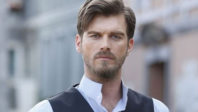 Kıvanç Tatlıtuğ ameliyat oldu Kıvanç Tatlıtuğ ameliyat oldu