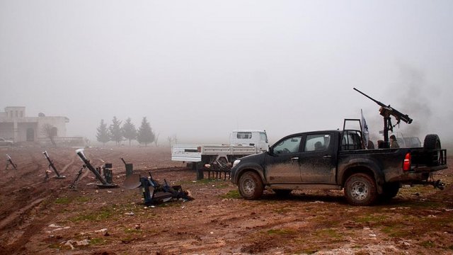 Muhalifler Gazal köyünün kontrolünü DAEŞ'ten geri aldı Muhalifler Gazal köyünün kontrolünü DAEŞ'ten geri aldı