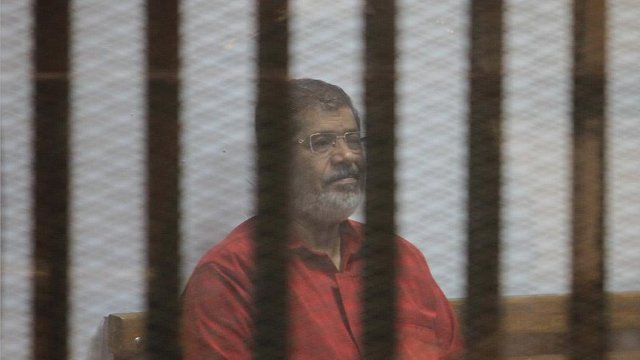 Mursi'nin duruşması ertelendi Mursi'nin duruşması ertelendi