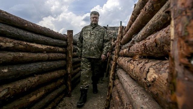 Poroşenko Ukrayna&#039;nın doğusunu ziyaret etti