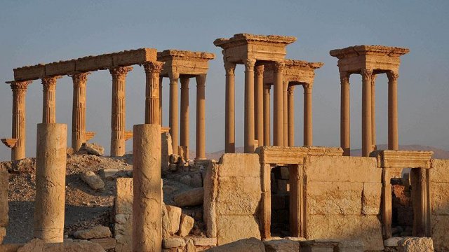 Rus jetleri tarihi Tedmur kentini hedef alıyor Rus jetleri tarihi Tedmur kentini hedef alıyor
