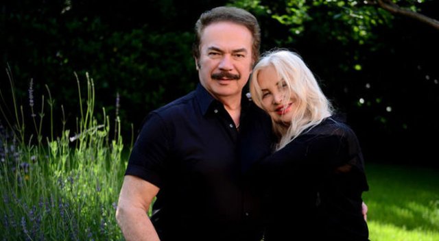 Sevim Emre'nin photoshop denemesi faciayla sonuçlandı Sevim Emre'nin photoshop denemesi faciayla sonuçlandı