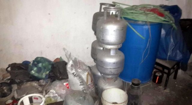 Şırnak&#039;ta bir evde 2 ton patlayıcı imha edildi