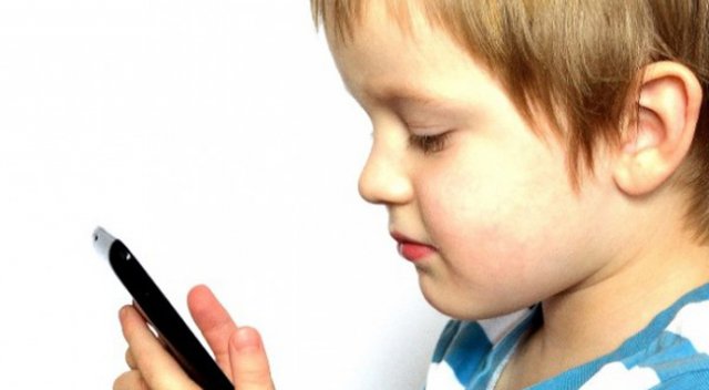 "Çoğunuza telefonu uçak modundayken verin" "Çoğunuza telefonu uçak modundayken verin"