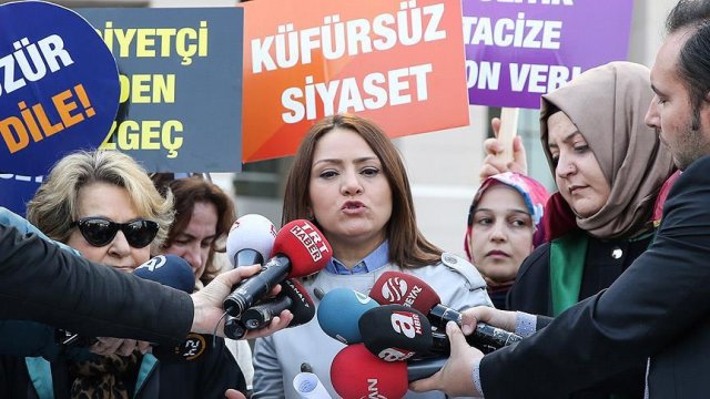 'Kılıçdaroğlu tüm kadınlardan özür dilemeli' 'Kılıçdaroğlu tüm kadınlardan özür dilemeli'