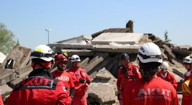 AKUT, BM onayı alan ilk Türk ekip oldu AKUT, BM onayı alan ilk Türk ekip oldu