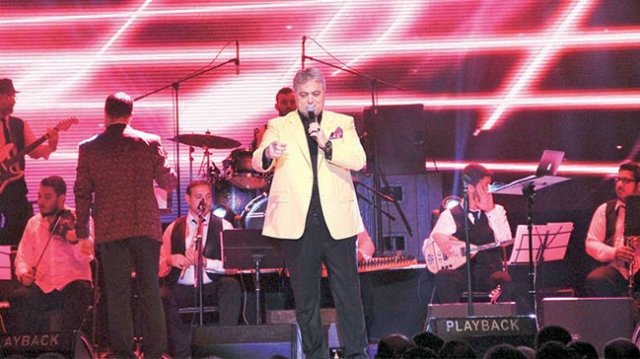 Cengiz Kurtoğlu&#039;ndan muhteşem konser