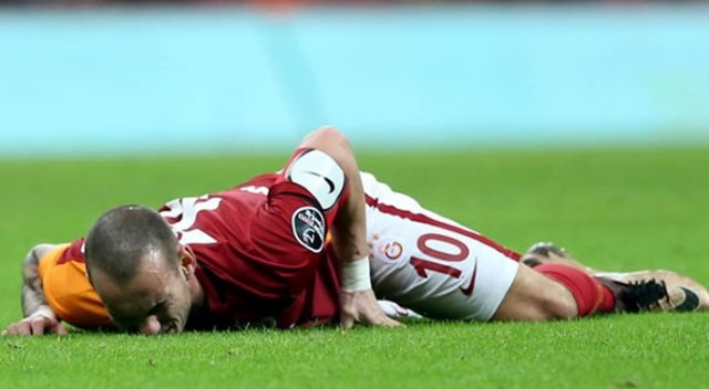 Galatasaray'da Sneijder şoku!