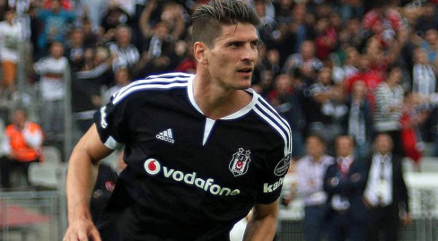 Gomez’den kafa karıştıran hamle