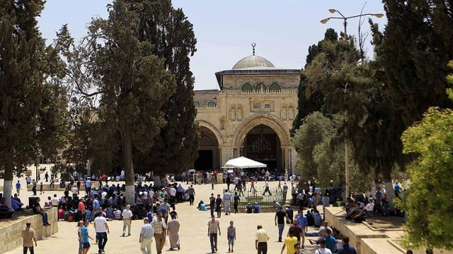 İsrail'den "Mescid-i Aksa'da namaz kıldıkları gerekçesiyle" 15 Filistinliye gözaltı İsrail'den "Mescid-i Aksa'da namaz kıldıkları gerekçesiyle" 15 Filistinliye gözaltı